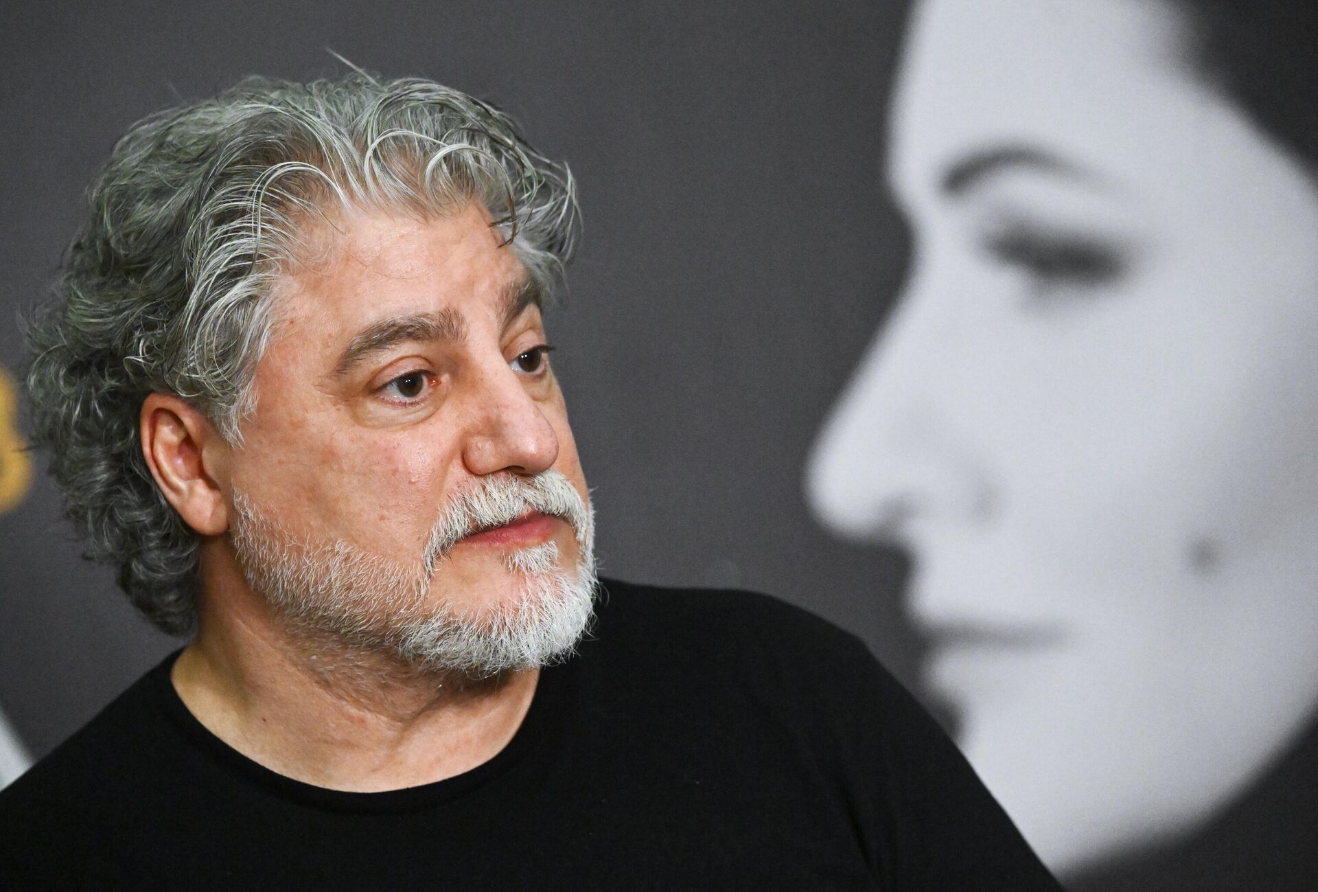 Аргентинский оперный певец Хосе Кура во время Международного конкурса вокалистов и концертмейстеров имени Хиблы Герзмавы