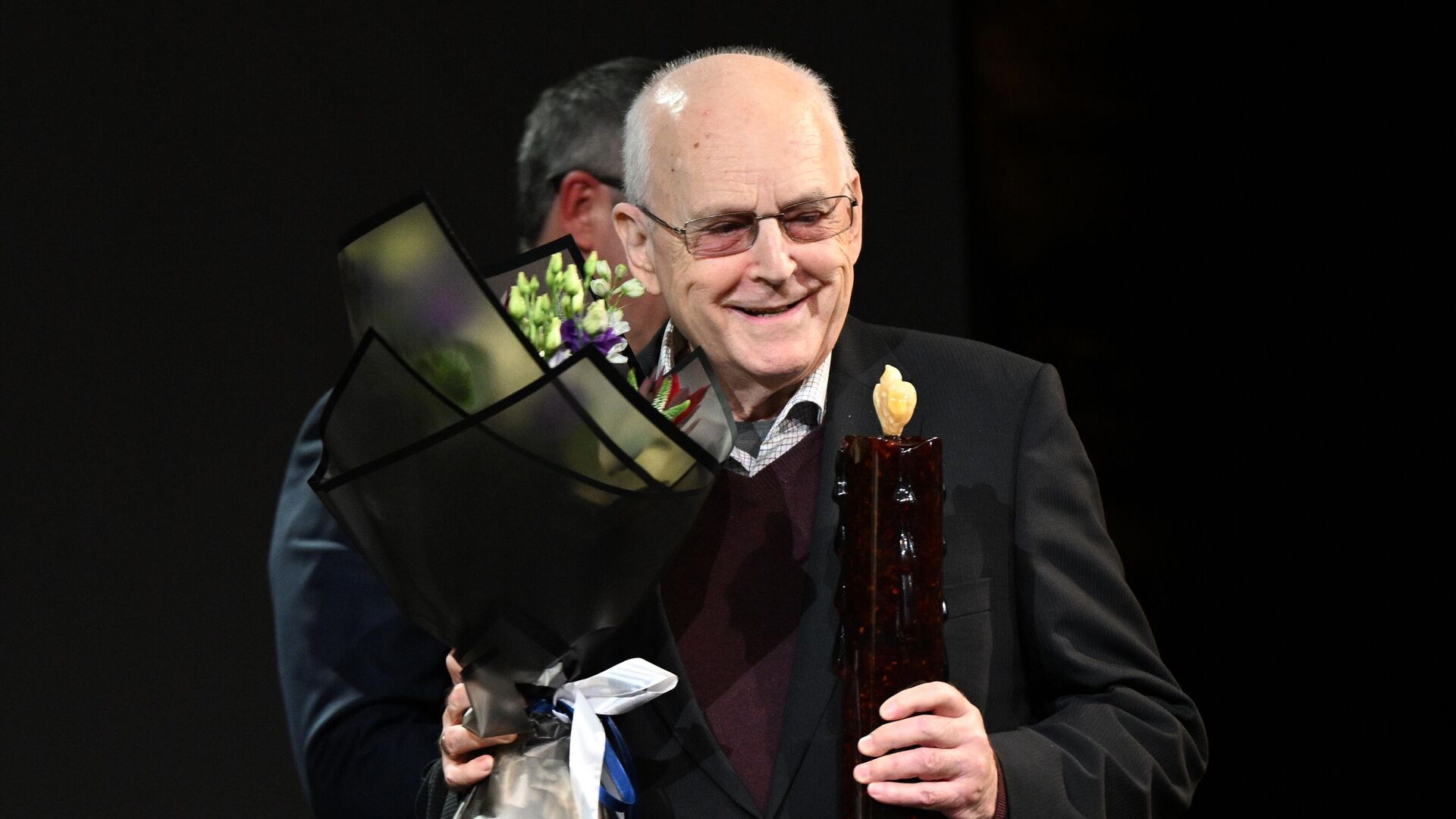 Художественный руководитель РАМТ Алексей Бородин получает премию