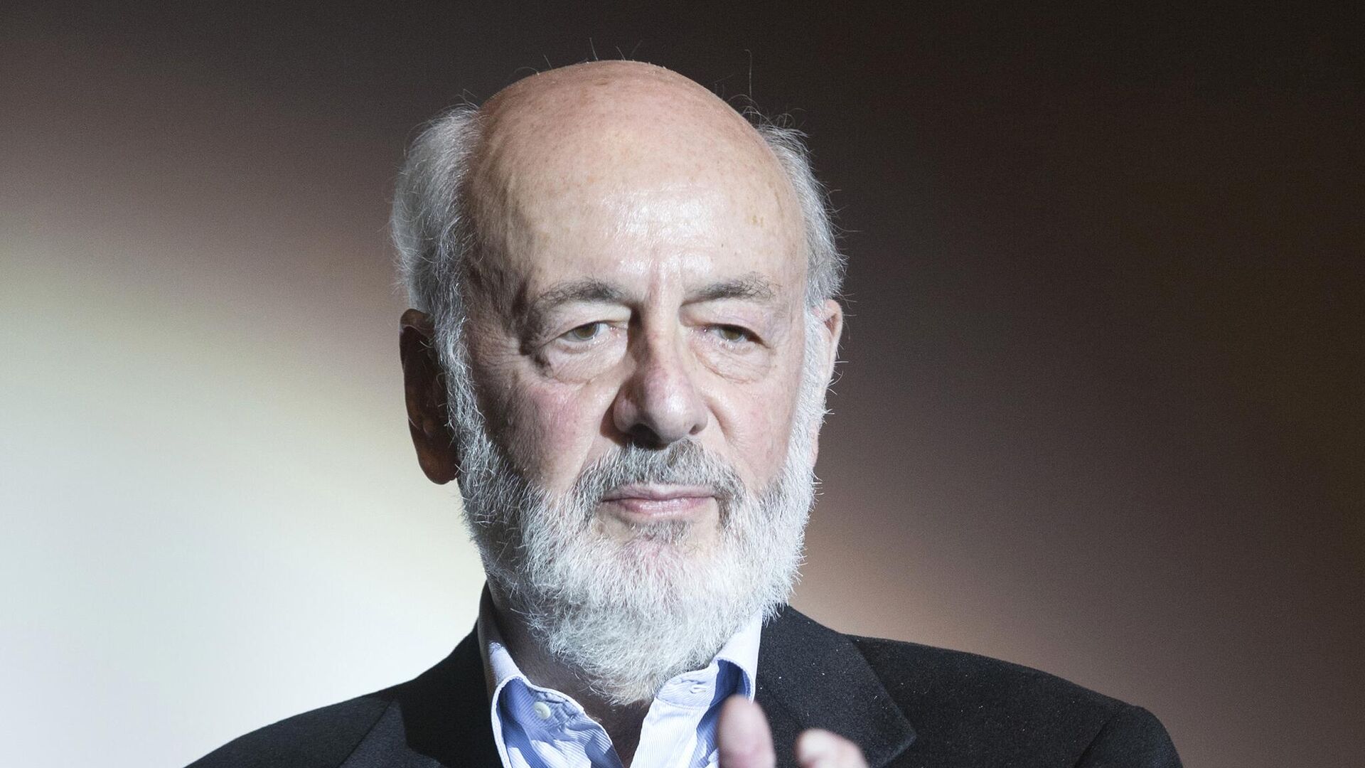 Режиссер Бертран Блие