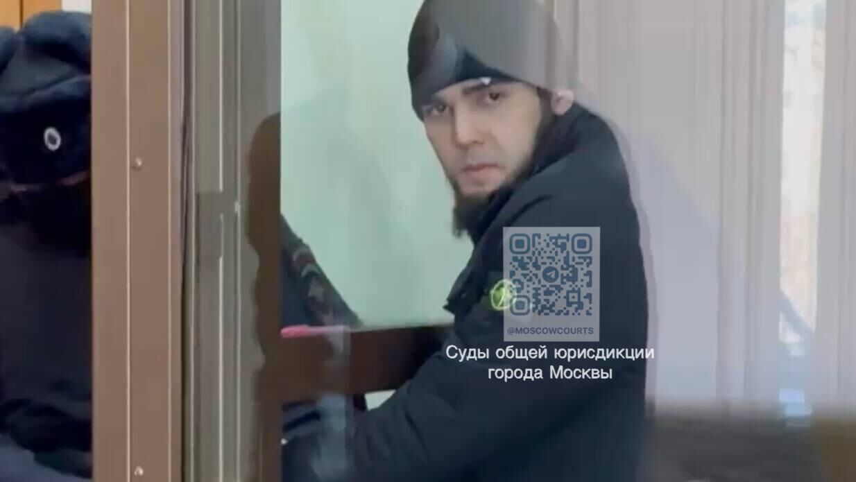 Автоблогер Ахмед Алиасхабов в зале суда