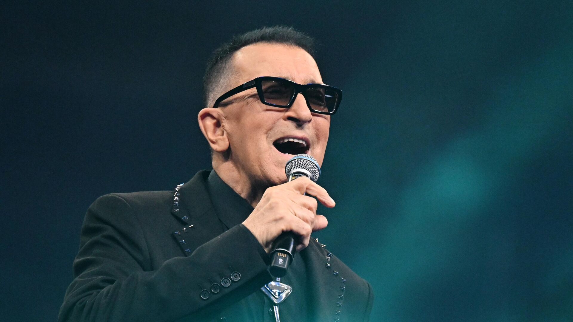 Певец Александр Буйнов