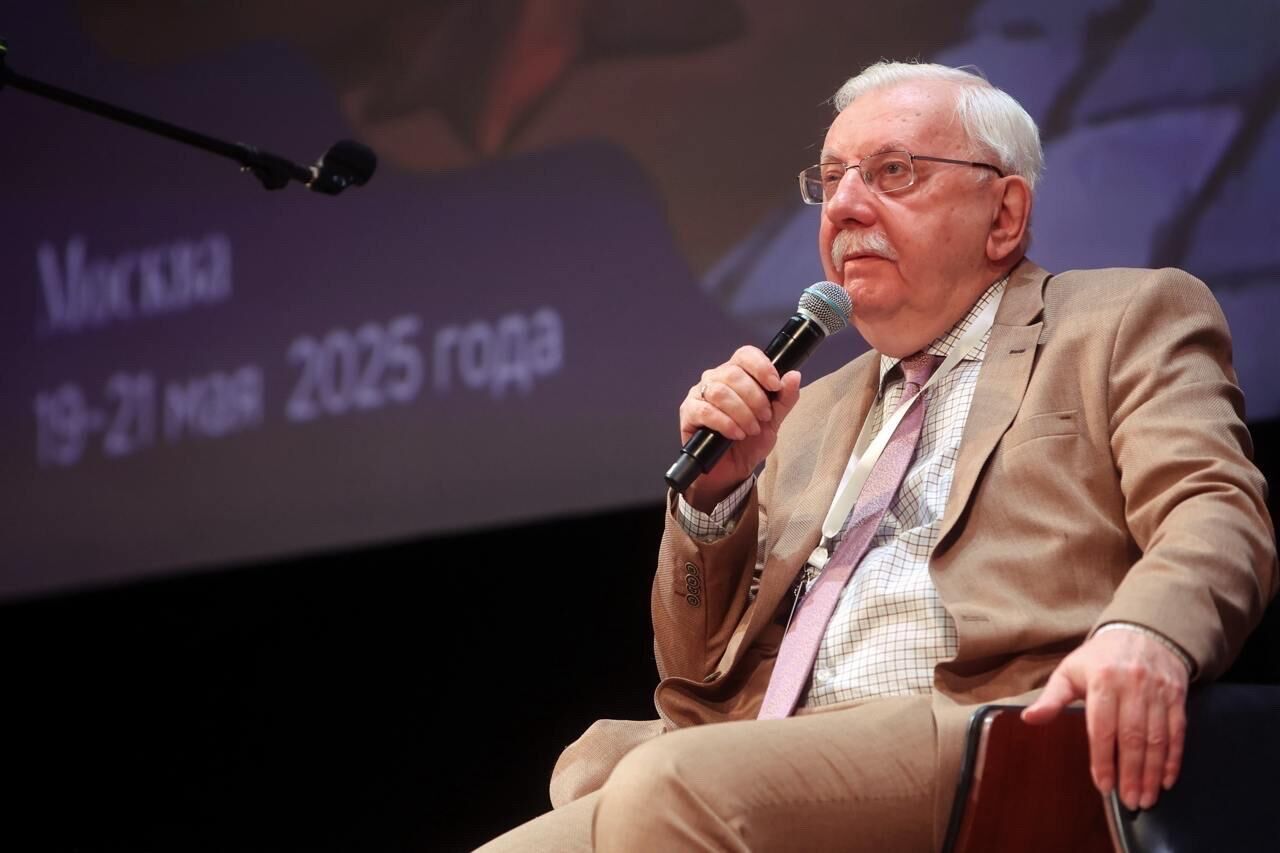 Декан Высшей школы телевидения МГУ им. М.В. Ломоносова Виталий Третьяков на открытии XIX Международного медиа-форума Диалог культур в Москве