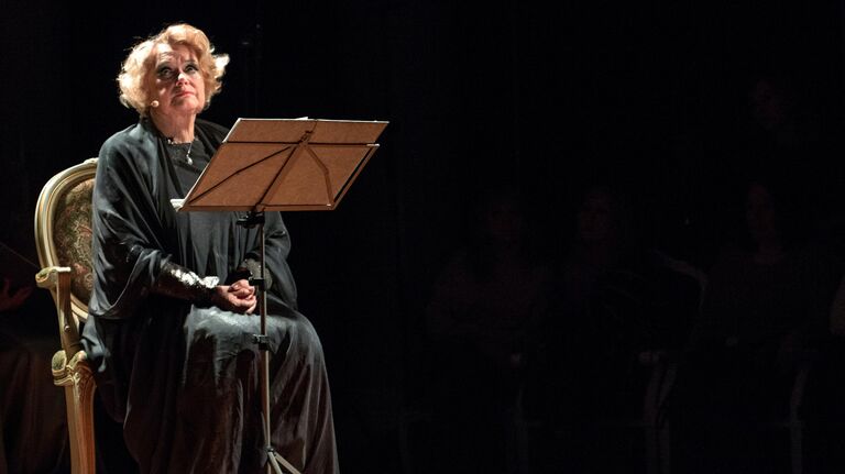 Актриса Валентина Талызина на творческом вечере Что нужно для чуда? в театре Геликон-опера