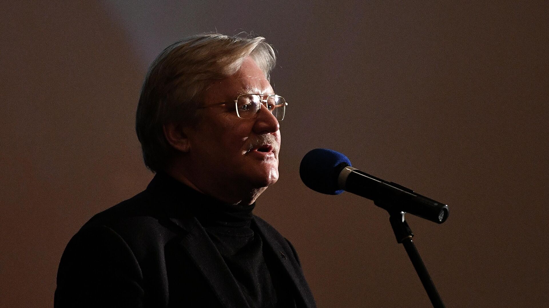 Режиссер Юрий Кара