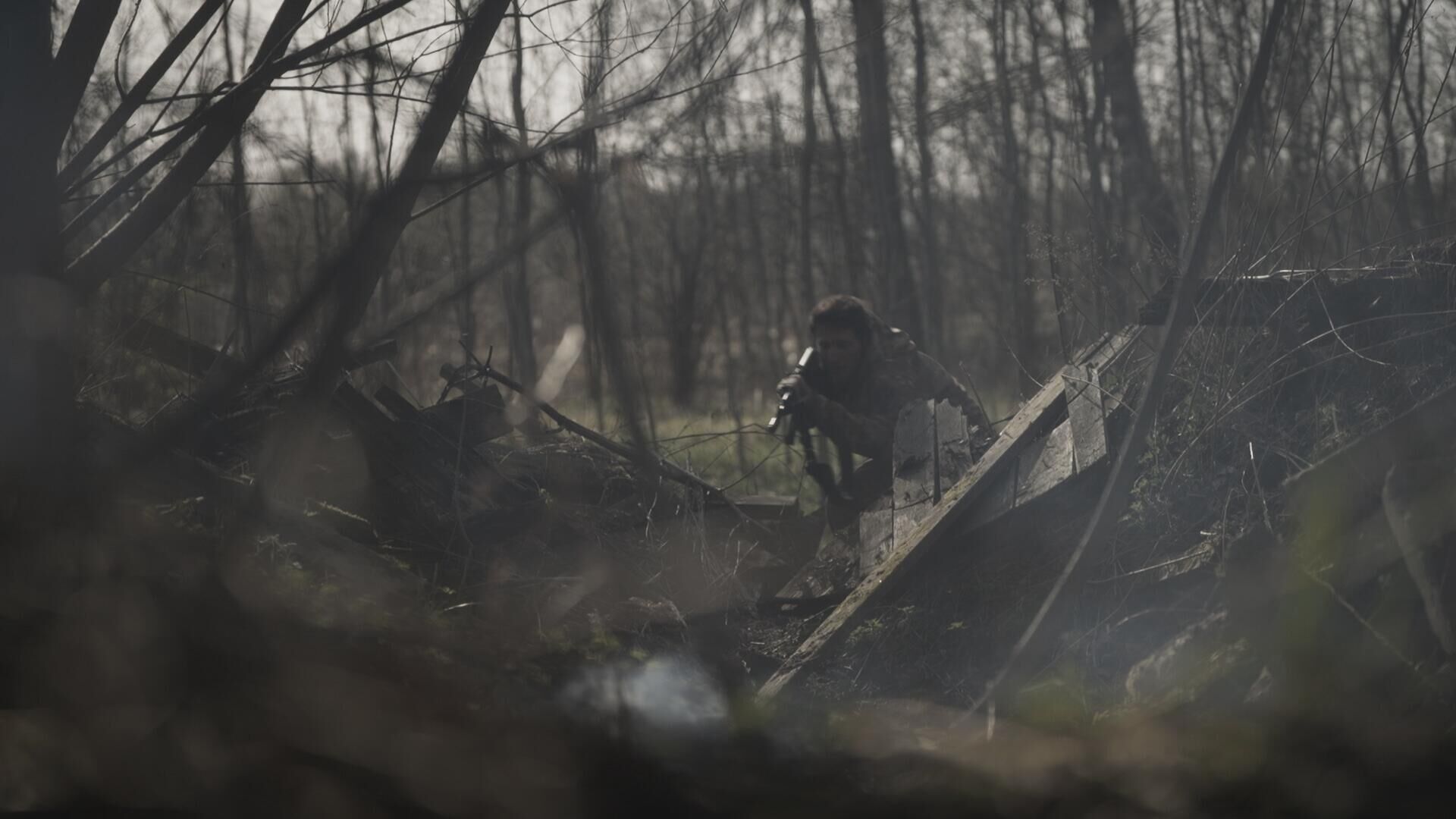 Кадр из фильма Один. Поле. Воин