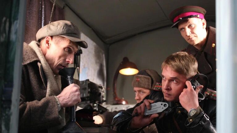 Кадр из сериала Ялта-45