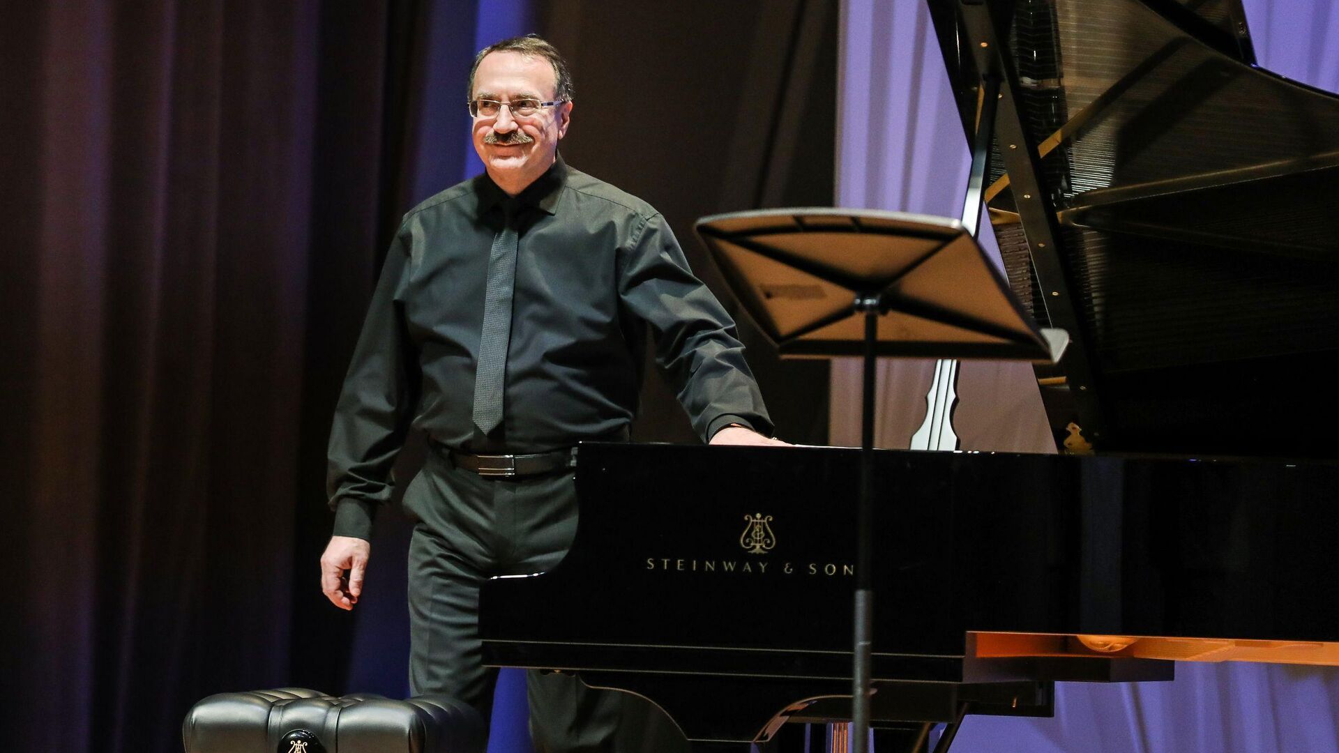 Пианист Даниил Крамер