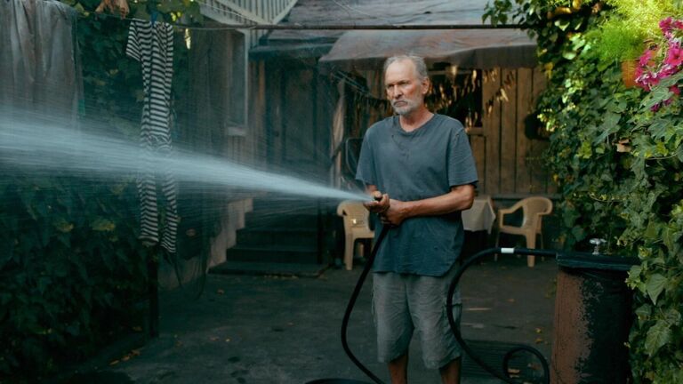 Кадр из фильма Семь дней Петра Семеныча