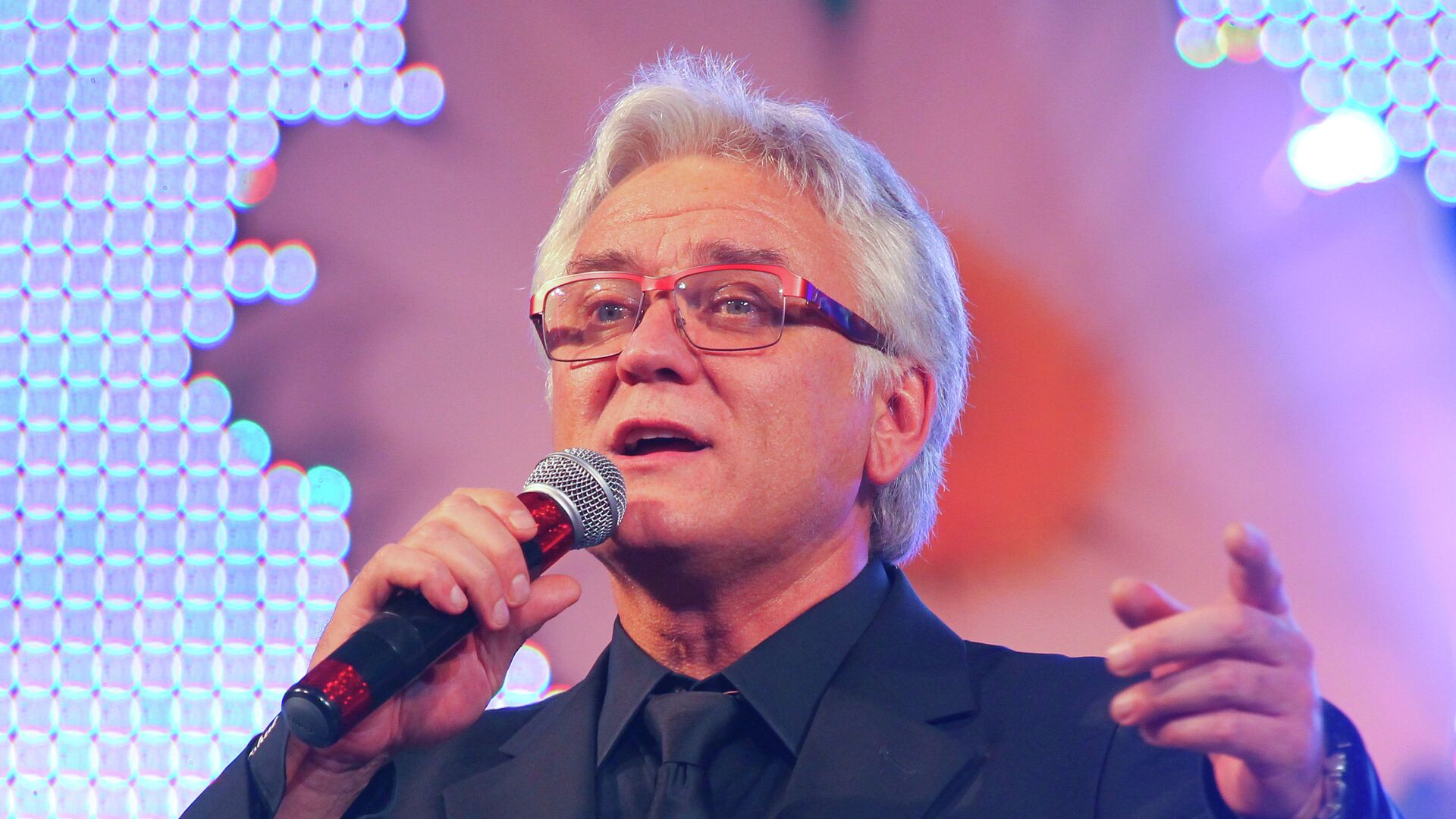 Певец Александр Маршал