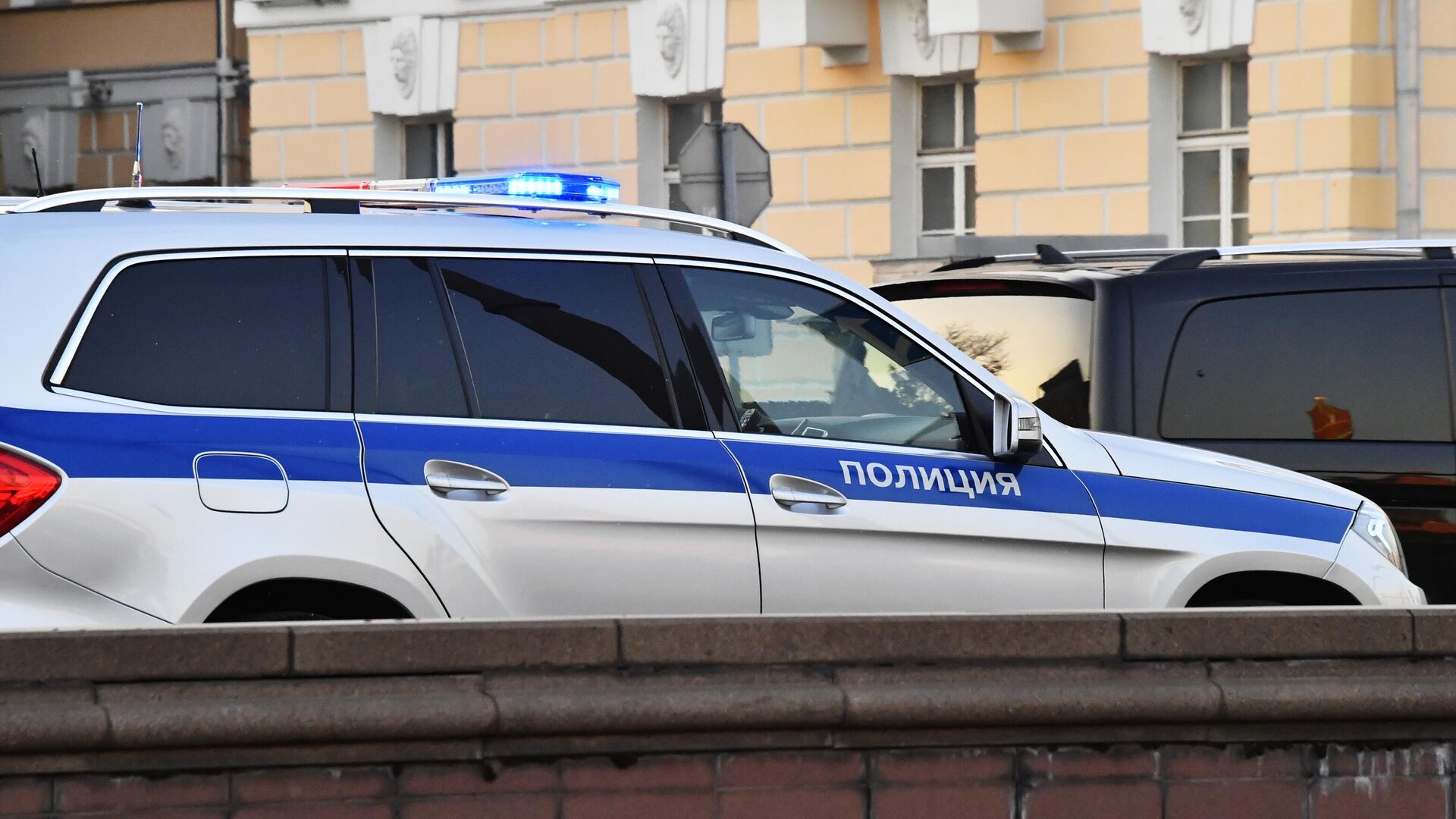 Автомобиль полиции