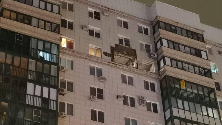 Последствия атаки дрона по дому в подмосковном Красногорске