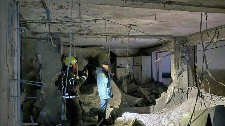 Последствия попадания БПЛА в жилой дом в подмосковном Красногорске