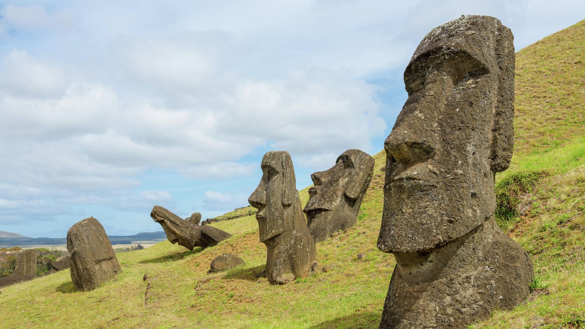 Моаи с острова Пасхи