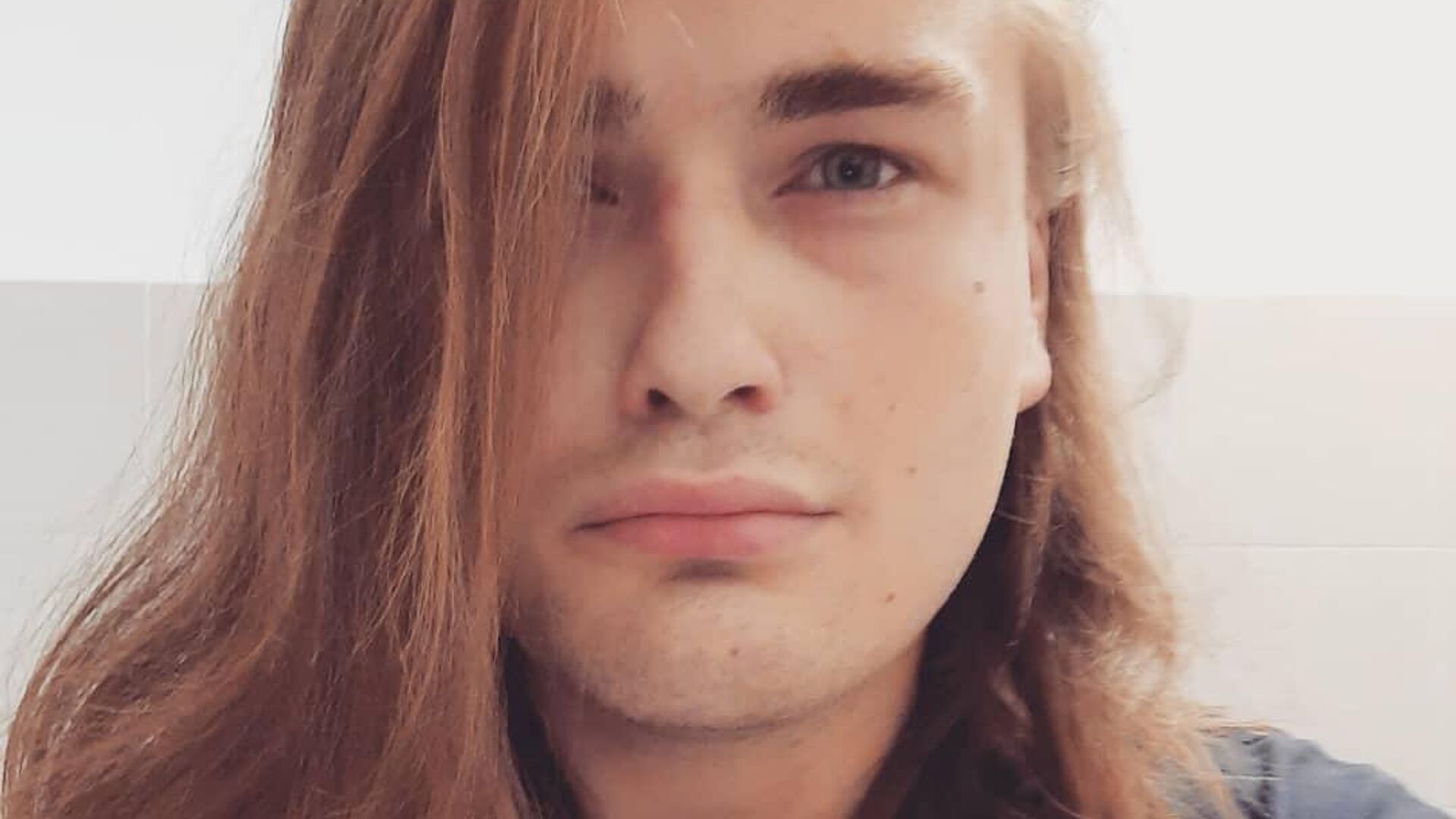 Российский актер дубляжа Петр Вечерков