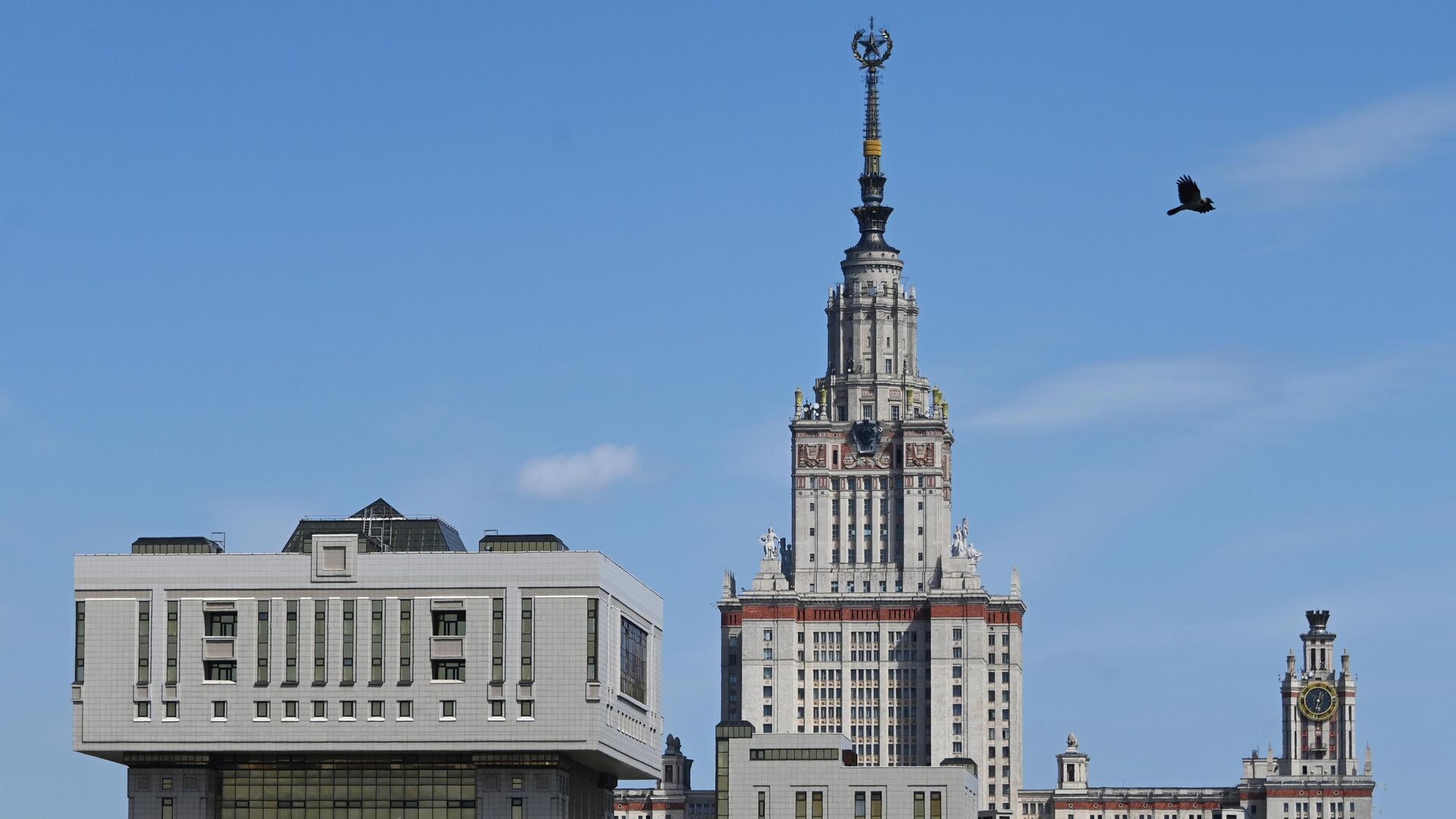 Главное здание МГУ