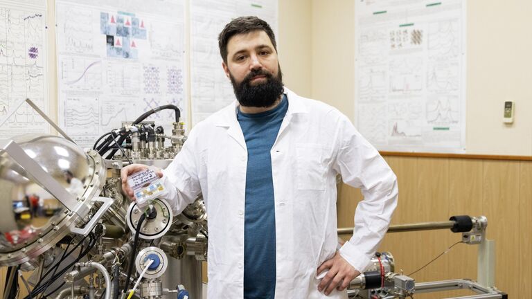 Заведующий лабораторией фотовольтаических материалов Уральского федерального университета Иван Жидков