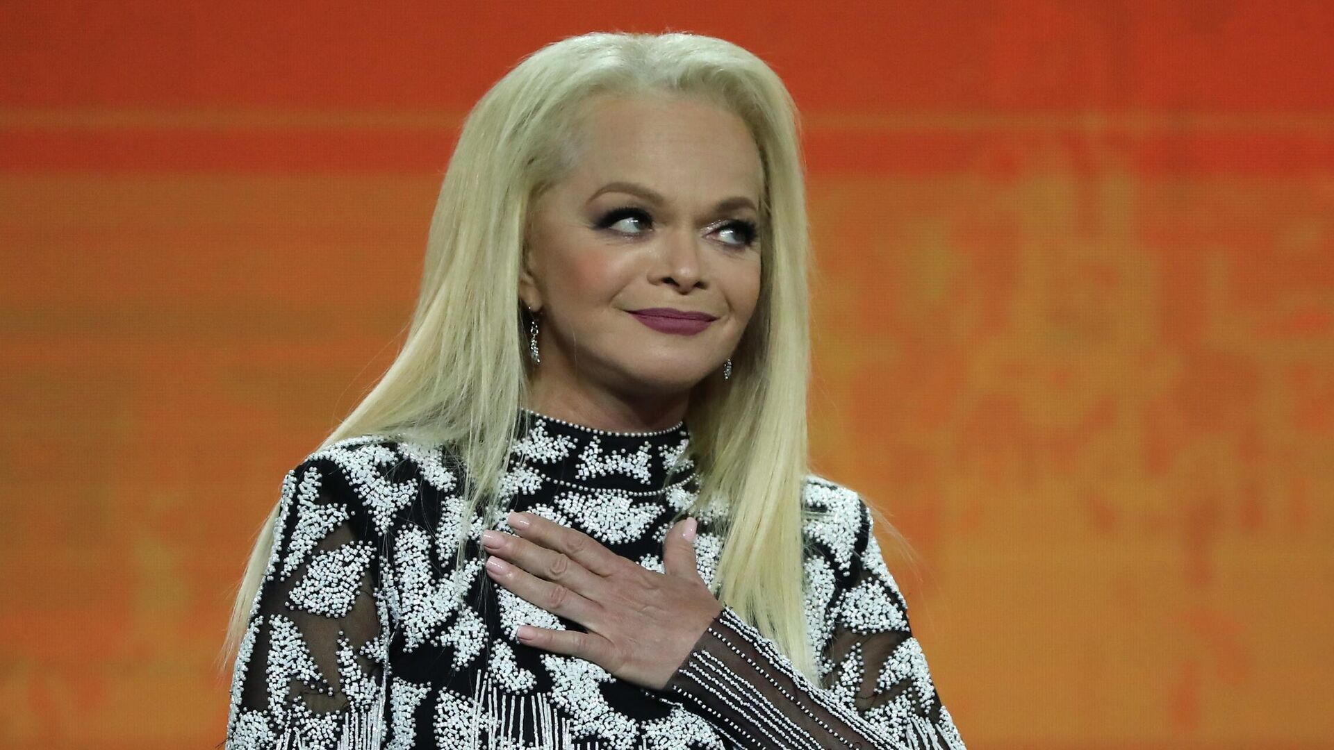 Лариса Долина