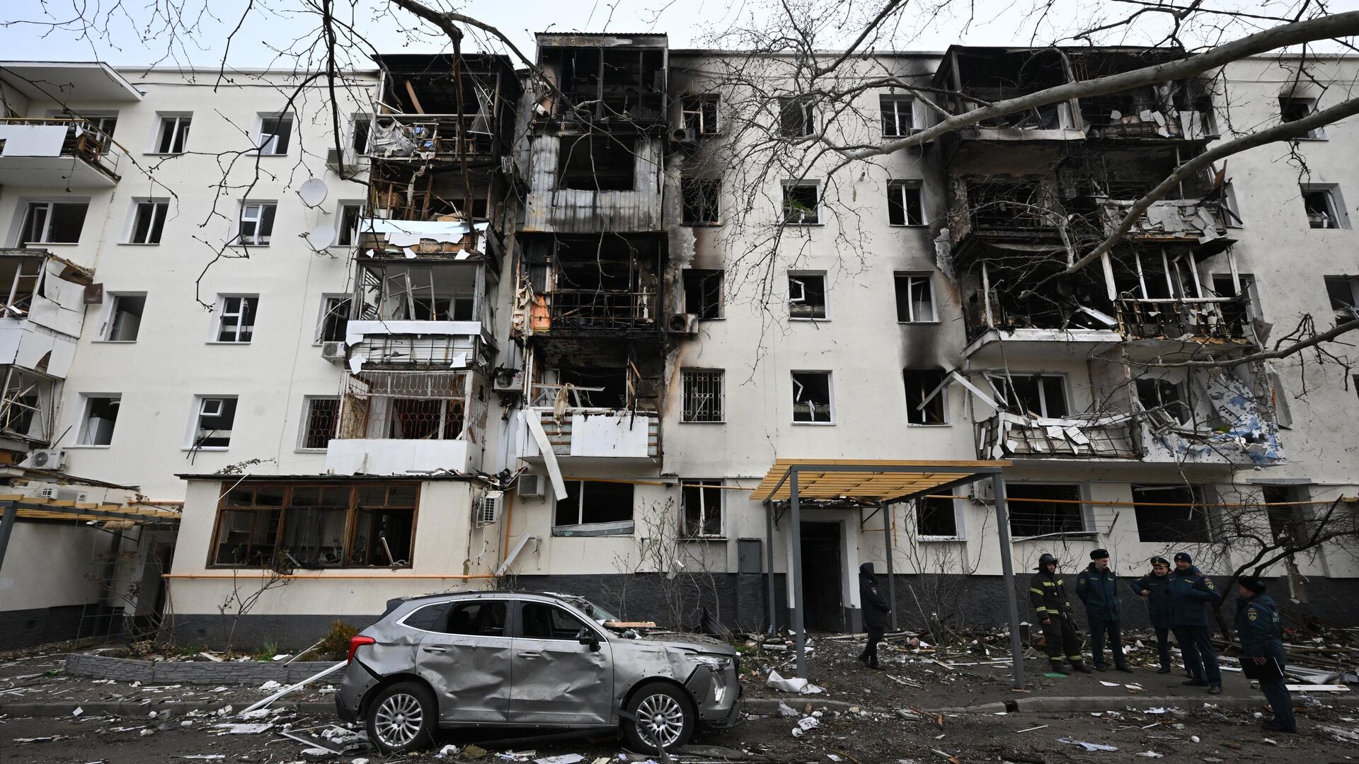 Последствия взрыва в жилом доме в Севастополе