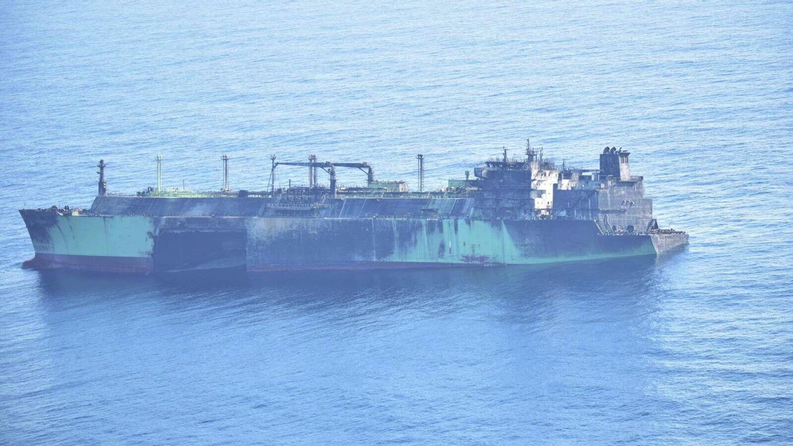 Российский танкер Arctic Metagaz, дрейфующий в международных водах Средиземного моря