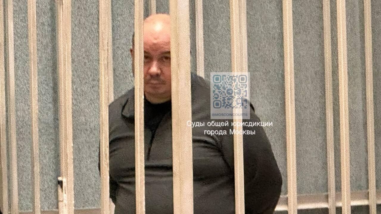 Бывший заместитель начальника Управления МЧС Дмитрий Даудашвили в зале суда