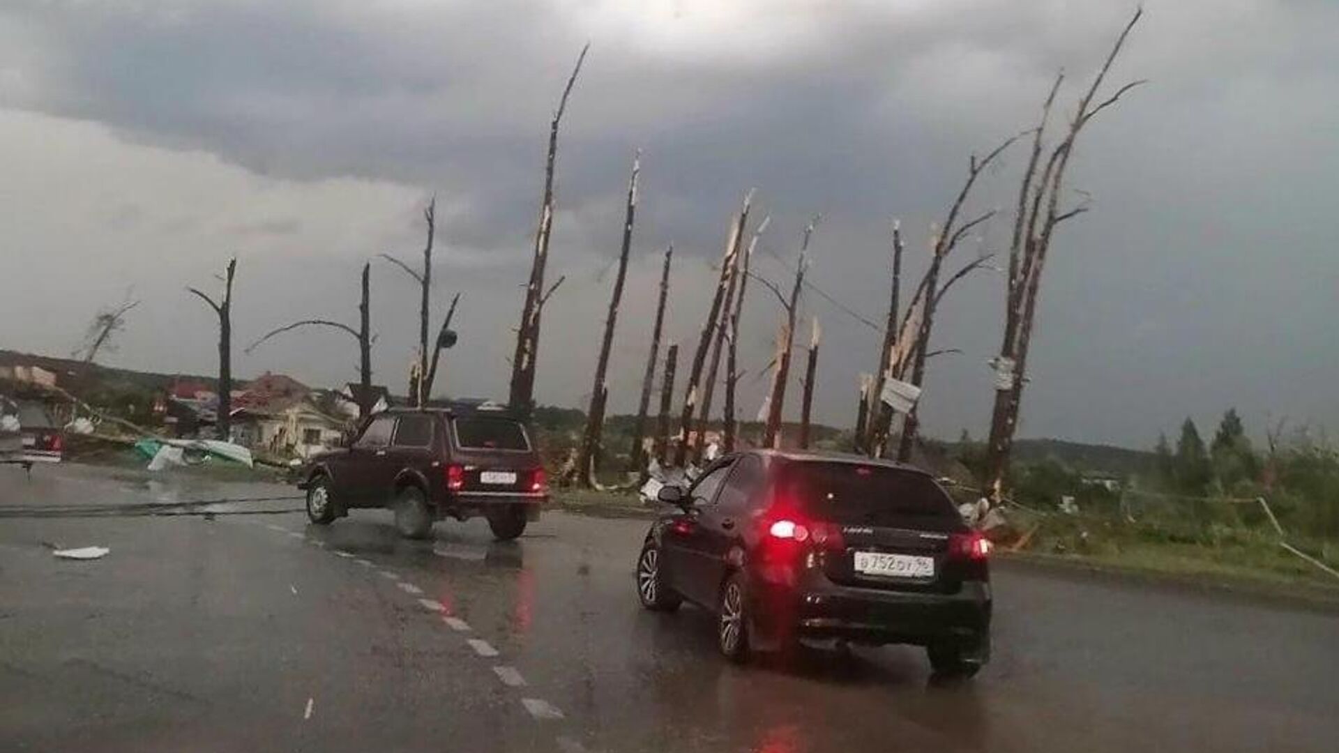 Последствия прохождения смерча в Свердловской области