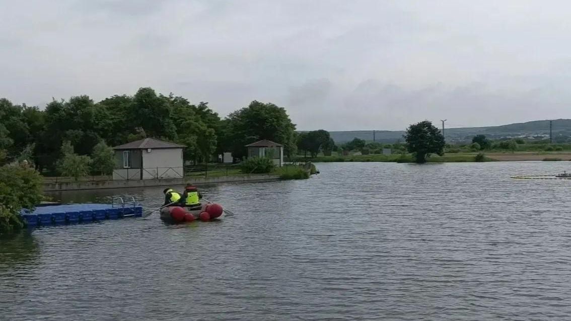 Спасатели нашли тела двух девушек, утонувших в водоеме в парке в приморском Уссурийске