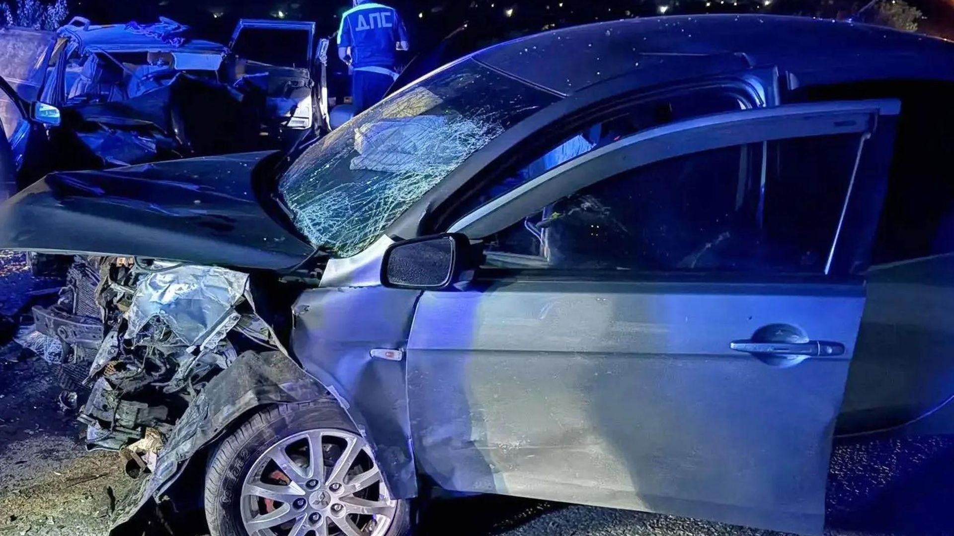Последствия ДТП с участием двух автомобилей в ДНР