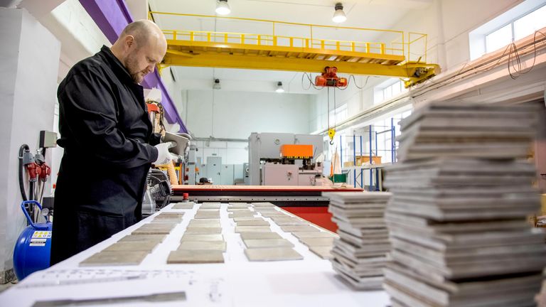 Заведующий кафедрой обработки металлов давлением СФУ Денис Ворошилов